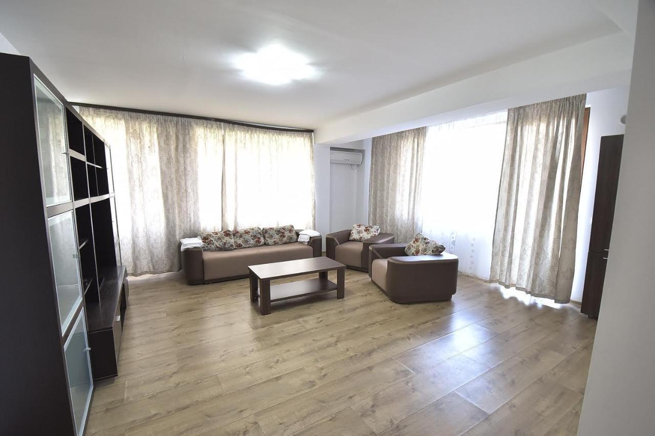 Vilagio Apartments Navodari Bagian luar foto