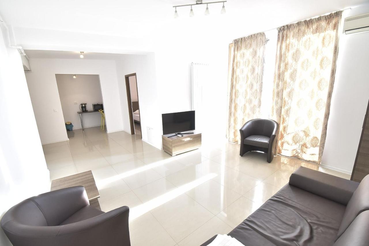 Vilagio Apartments Navodari Bagian luar foto