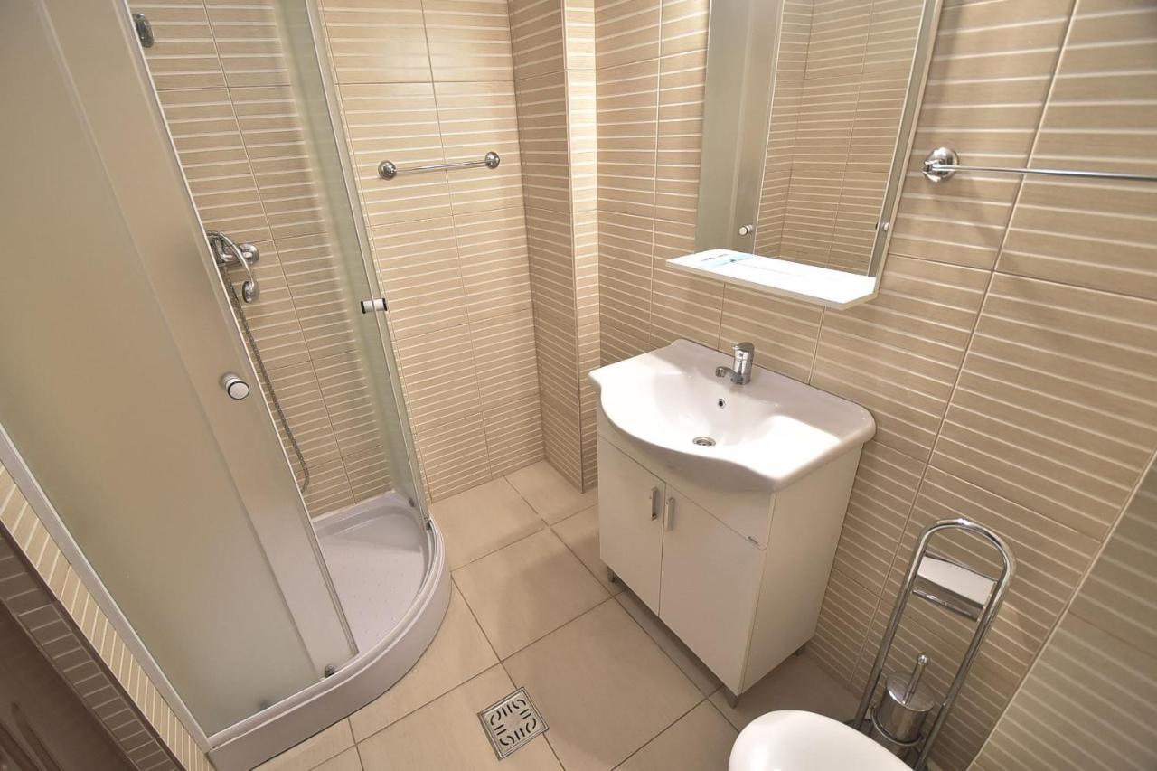Vilagio Apartments Navodari Bagian luar foto